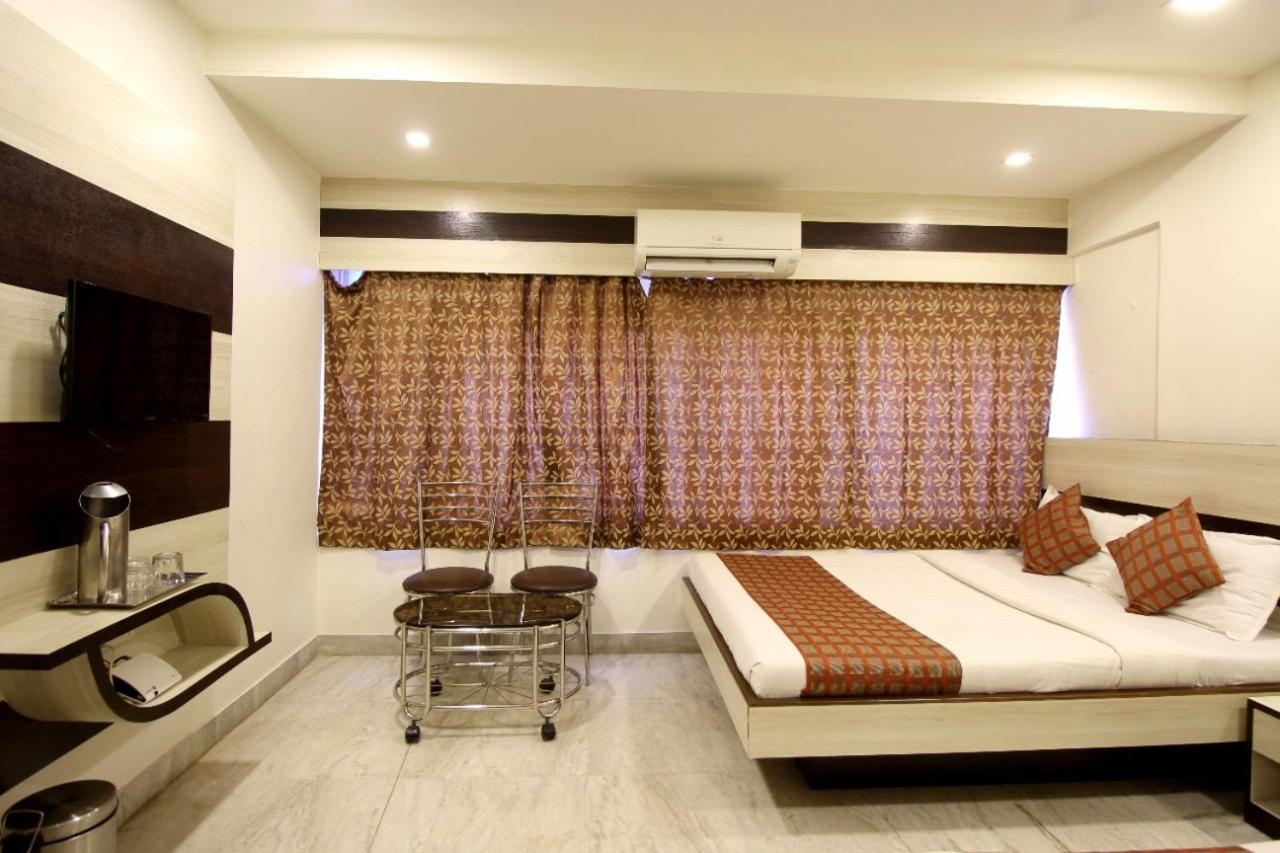 Hotel Oc Residency Mumbai Exteriör bild