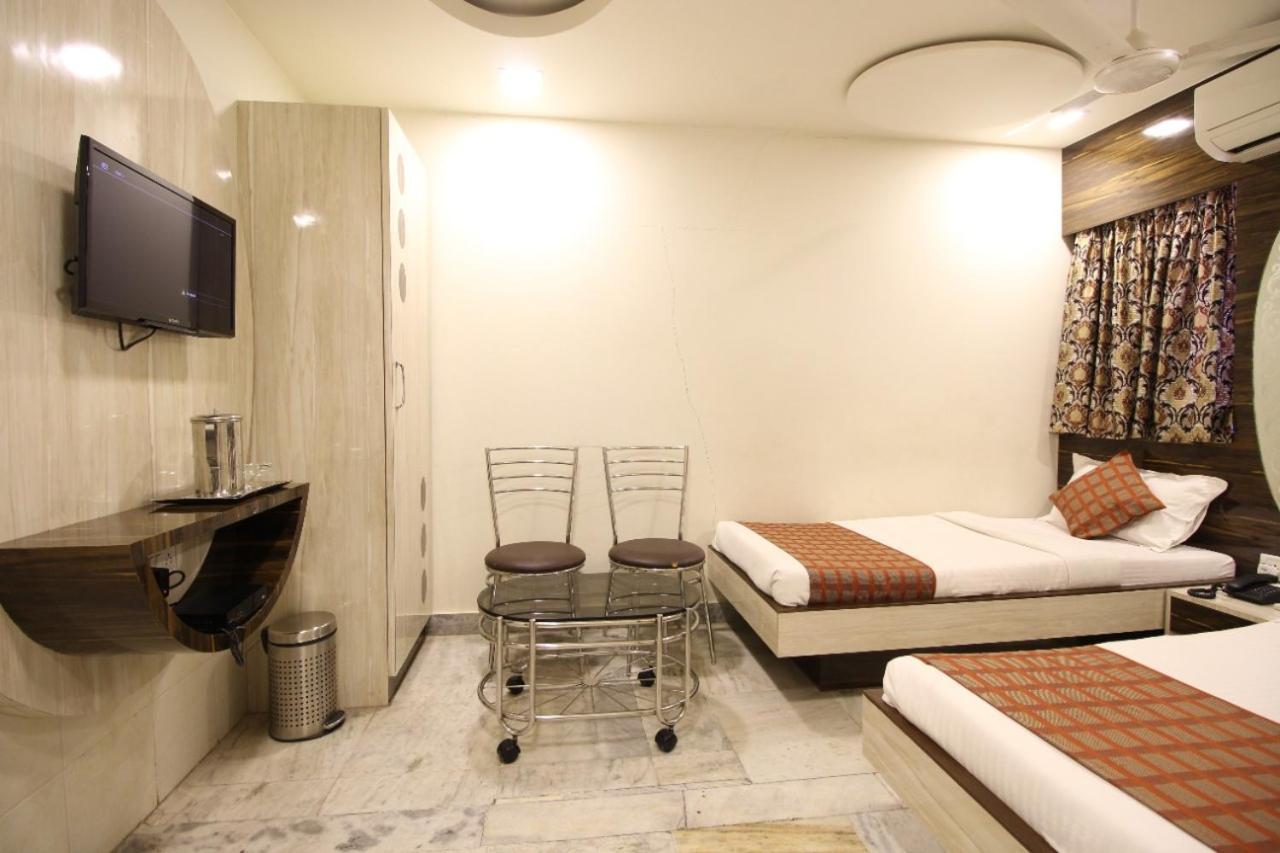 Hotel Oc Residency Mumbai Exteriör bild