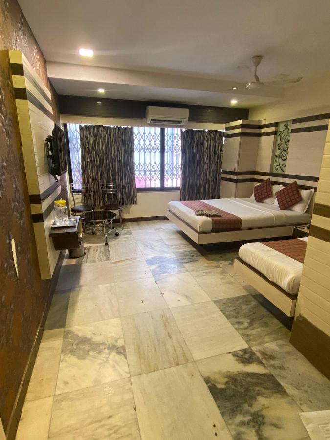 Hotel Oc Residency Mumbai Exteriör bild