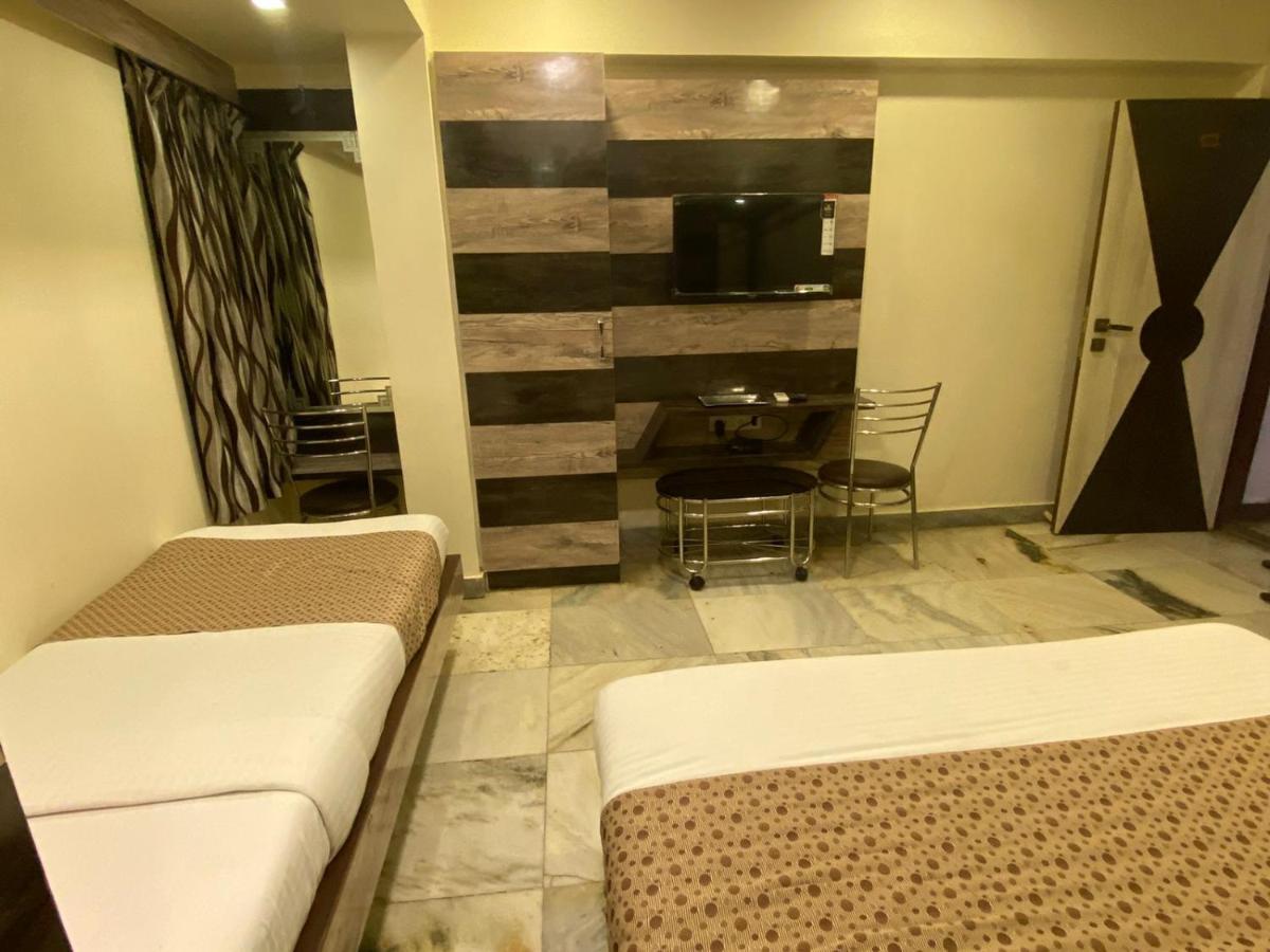 Hotel Oc Residency Mumbai Exteriör bild