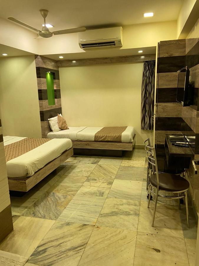 Hotel Oc Residency Mumbai Exteriör bild