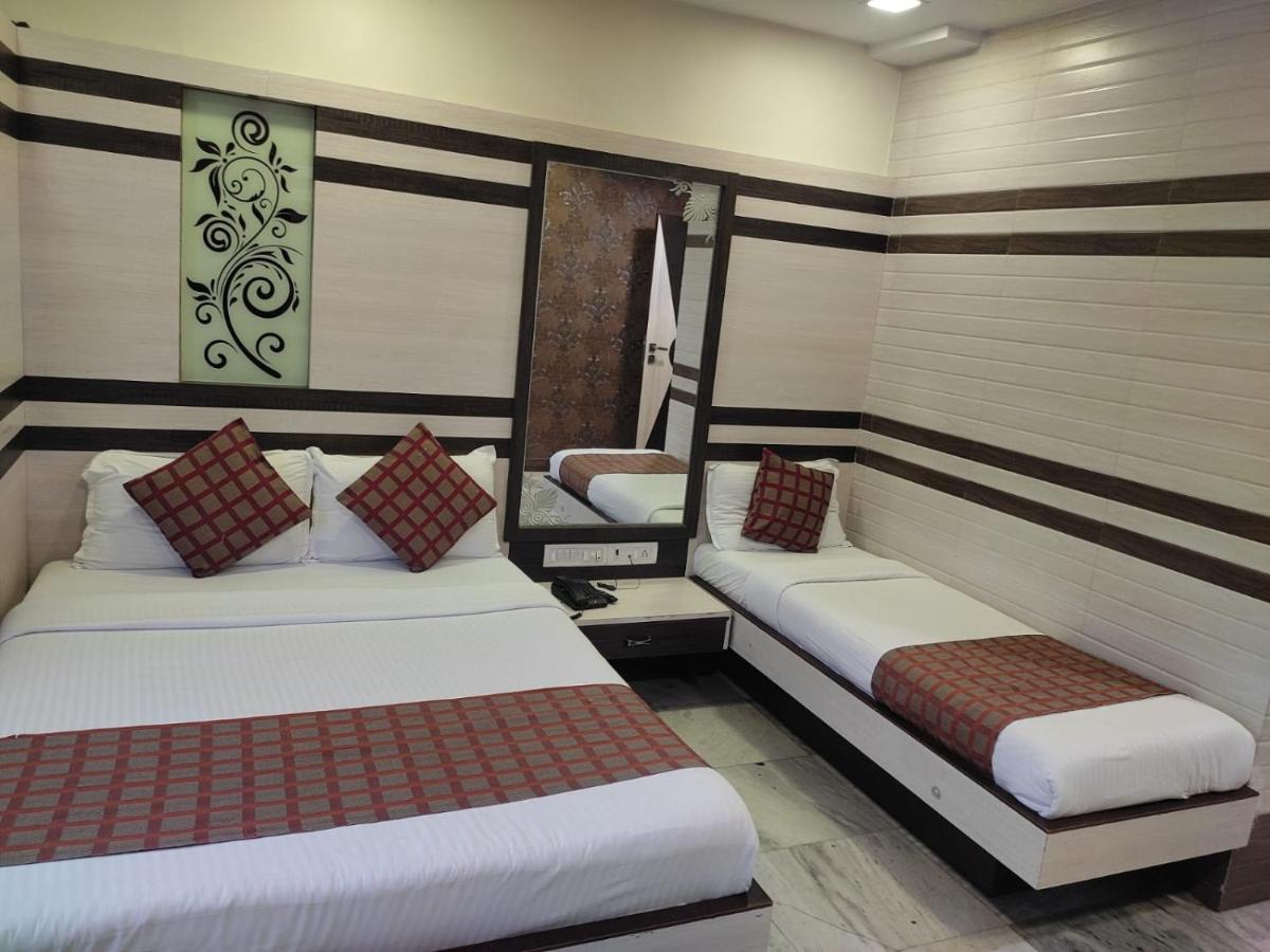 Hotel Oc Residency Mumbai Exteriör bild