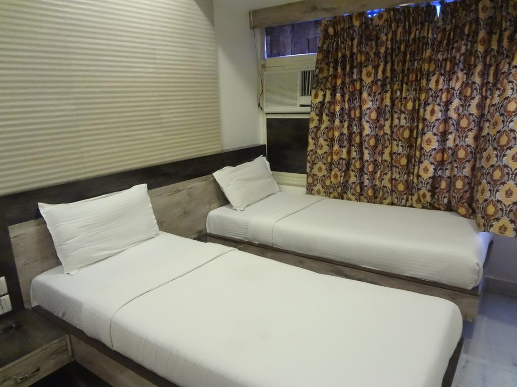 Hotel Oc Residency Mumbai Exteriör bild